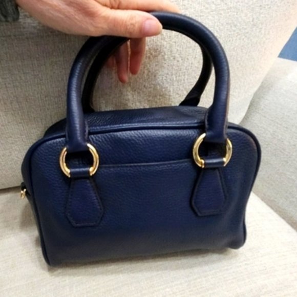 Like New Michael Kors Navy Blue Crossbody Bag Purse - Picture 4 of 15